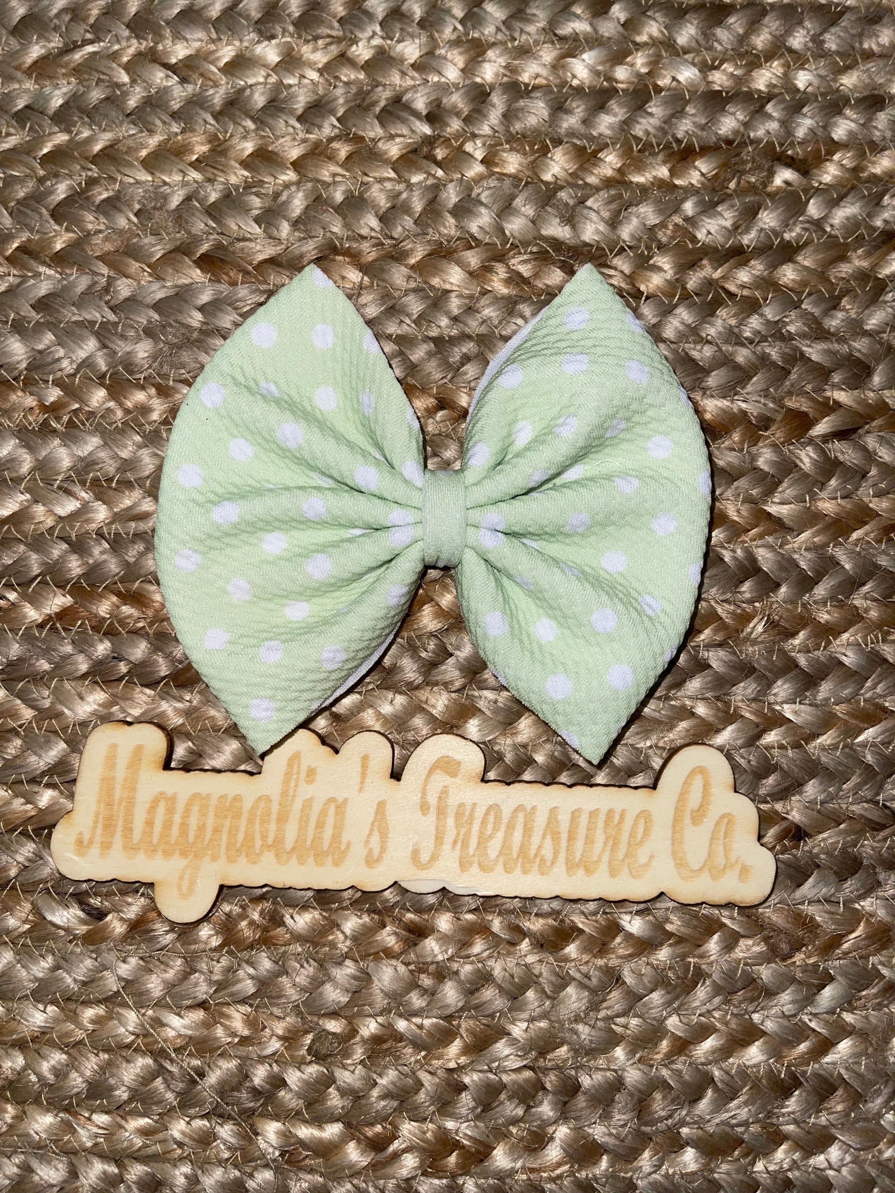 Green dots bow