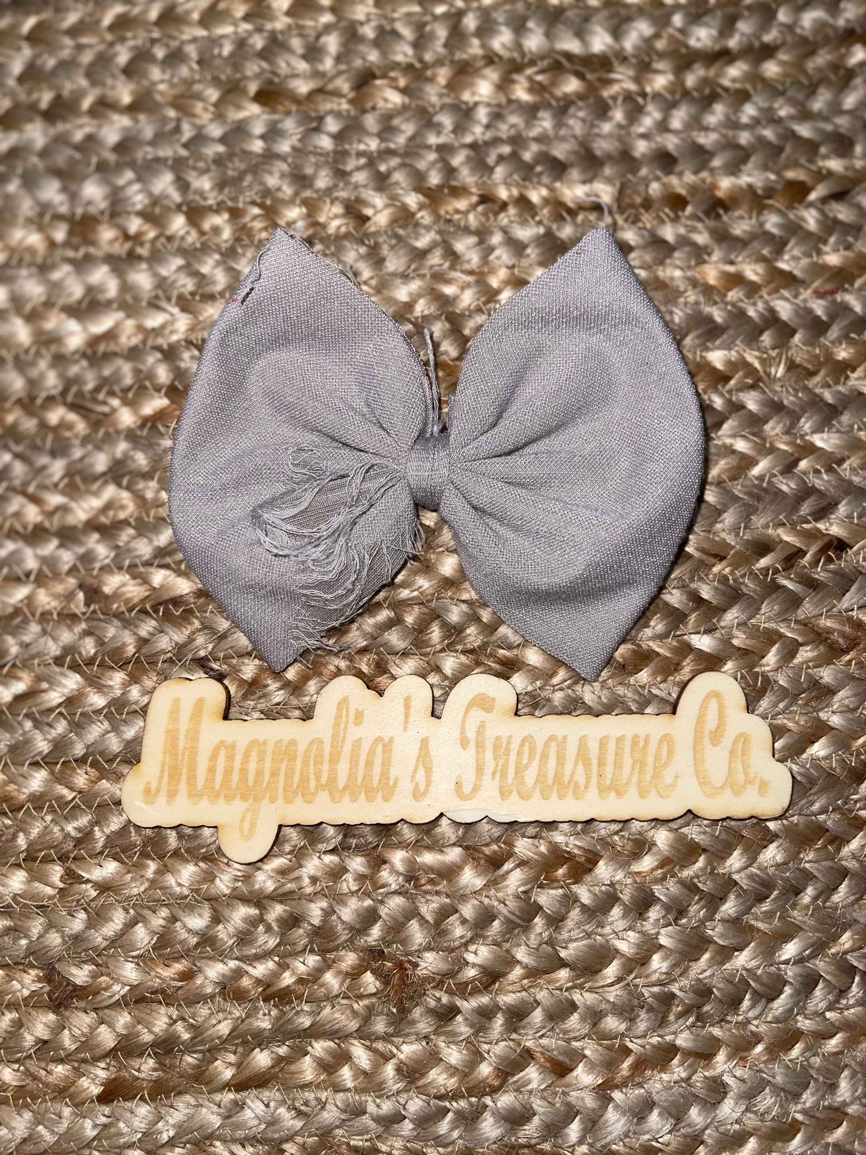 Distressed bow