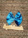 Blue tie-dye bow ￼
