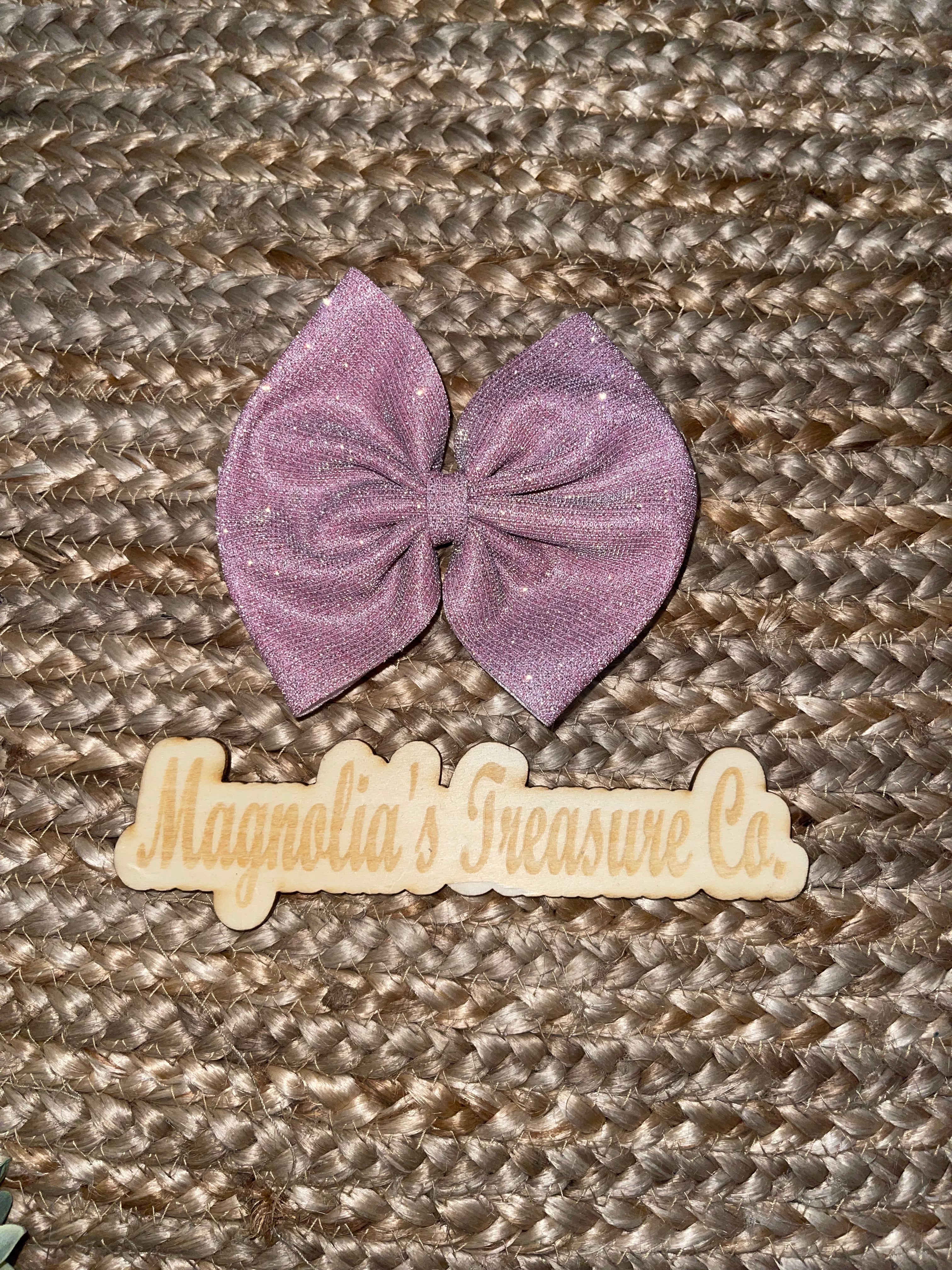 Sparkly pink bow