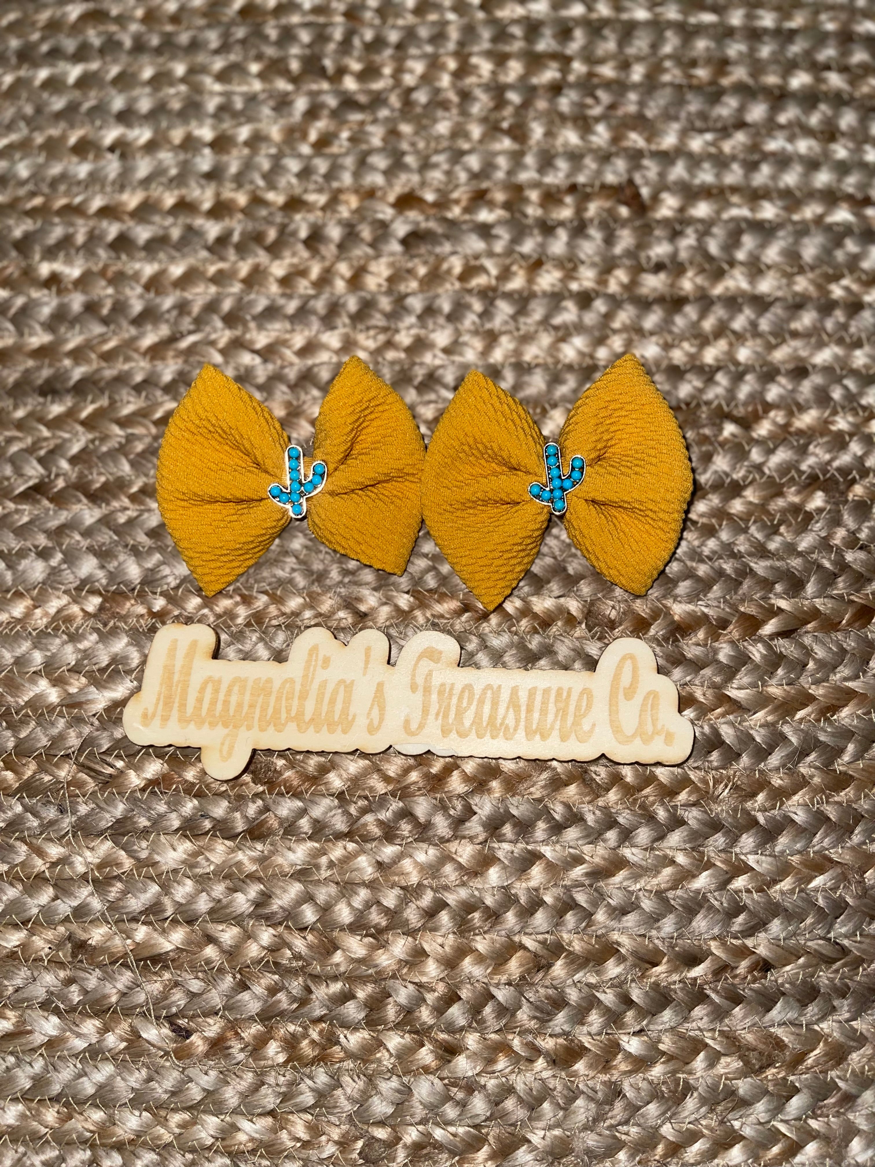 Piggies with cactus charm